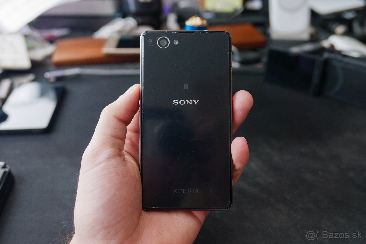 Sony Xperia Z1 Compact čierna - 4