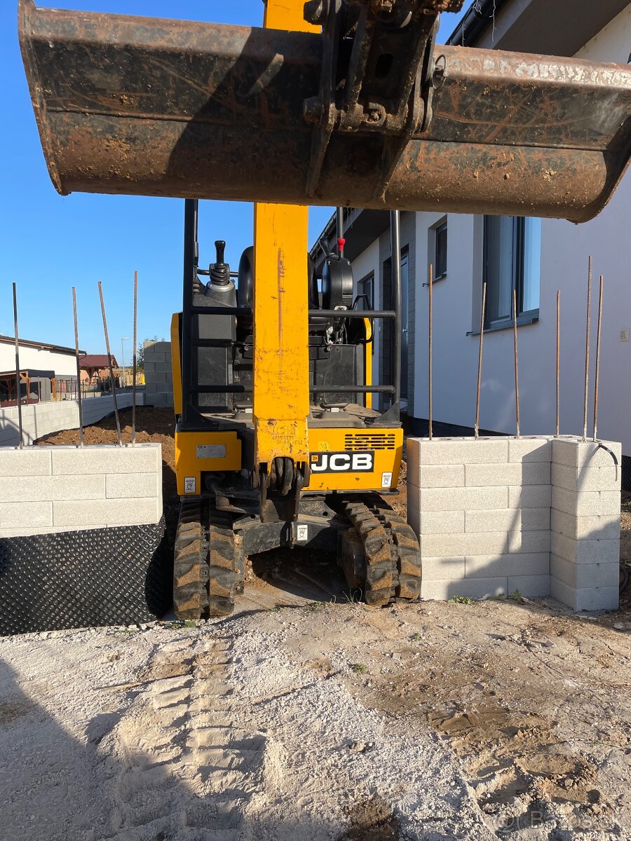 Minibager JCB 15c1 - 4