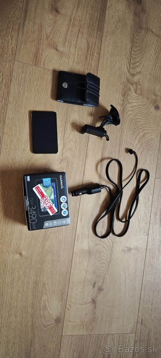 Predám navigáciu Garmin nüvi 3490 - 4