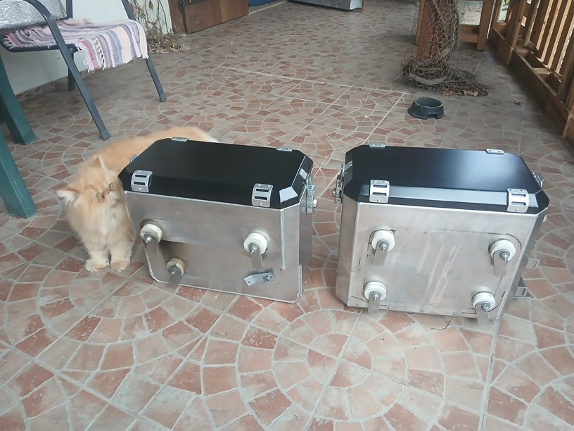 Bočné hlinikové kufre - 4