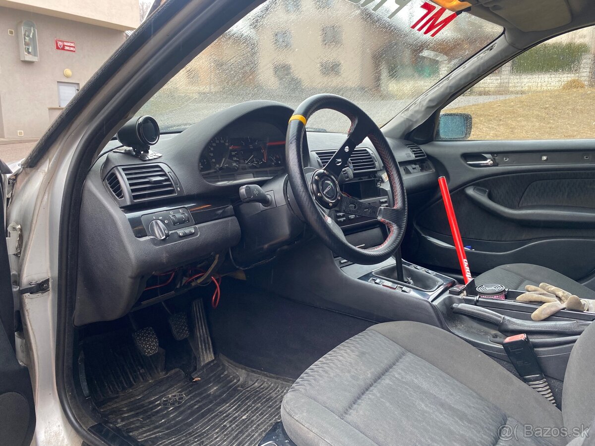 BMW E46 330d drift - 4