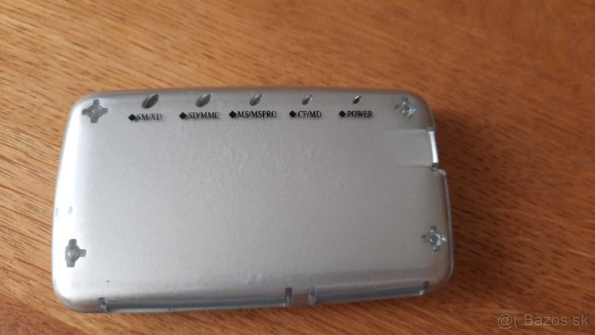 12 v 1 čítačka pamäťových kariet - 4