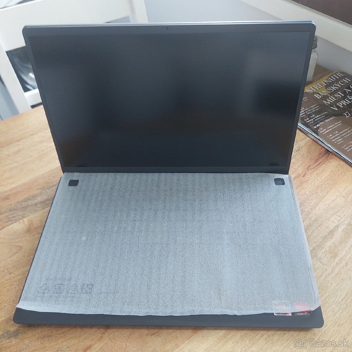 Predám nepouživaný notebook Dell 15 vostro 3515 - 4