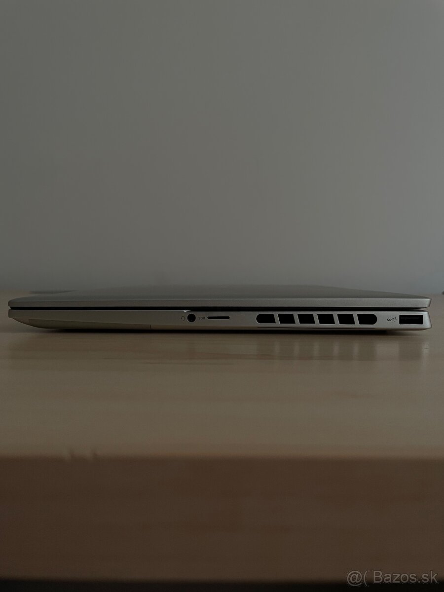 Dell Inspiron 14 Plus 7430 (strieborná) - 4