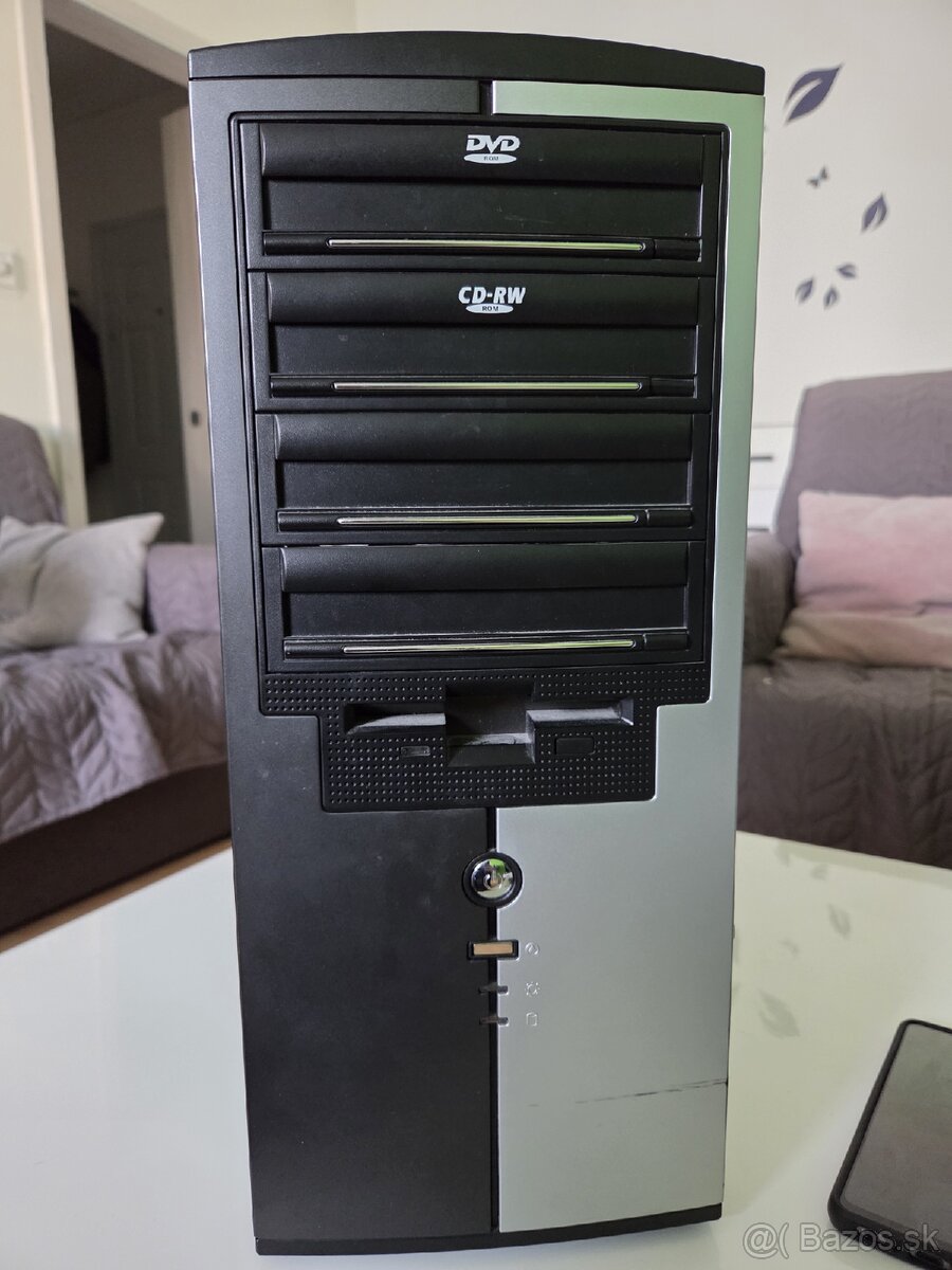 i5-2400, 8GB DDR3, H61, 120GB SSD, 1TB HDD - 4