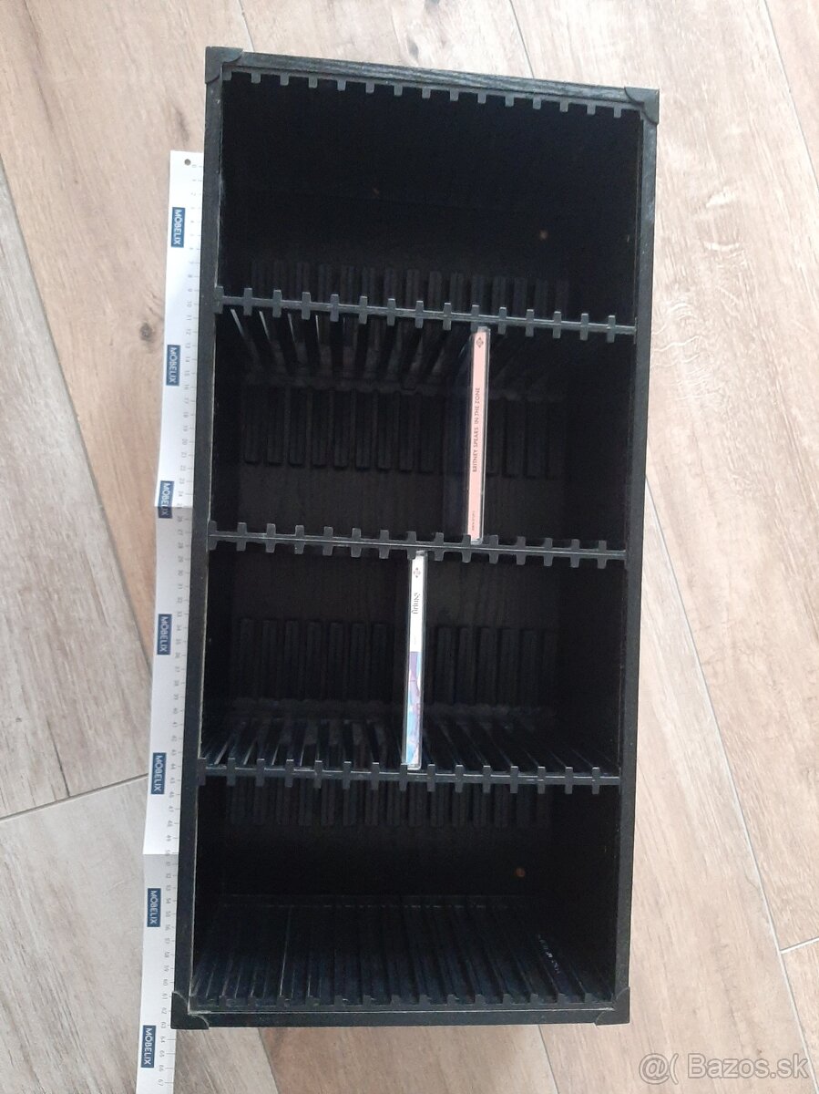 Políčka pre CD nosiče - 4