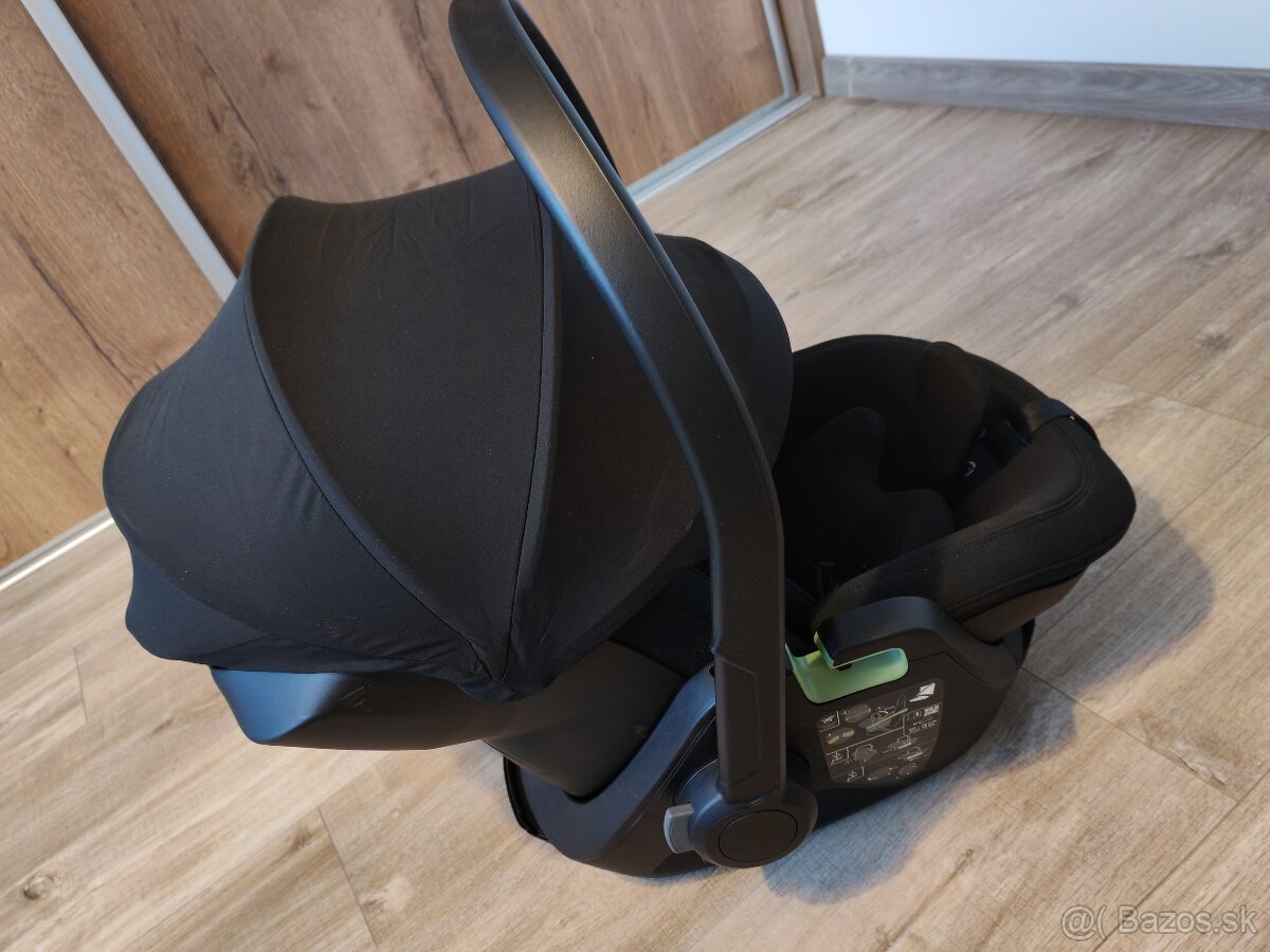 Autosedačka Thule Maple Black - 4