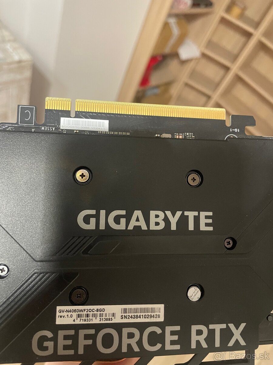 RTX 4060 Gigabyte Windforce OC 8GB - 4
