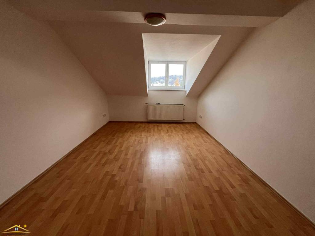 Luxusný 4-izbový mezonet priamo v centre Čadce - 4