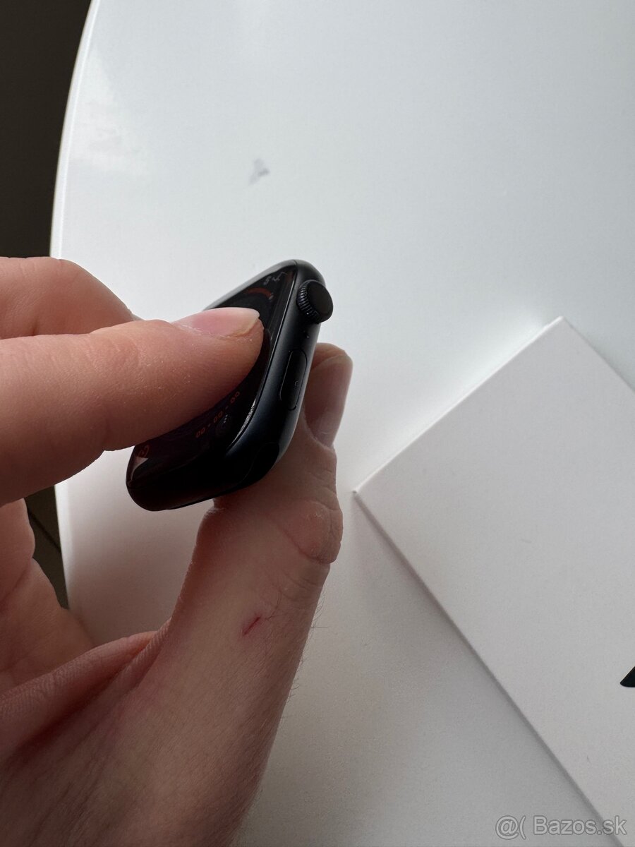 Apple watch 8 45mm - 4