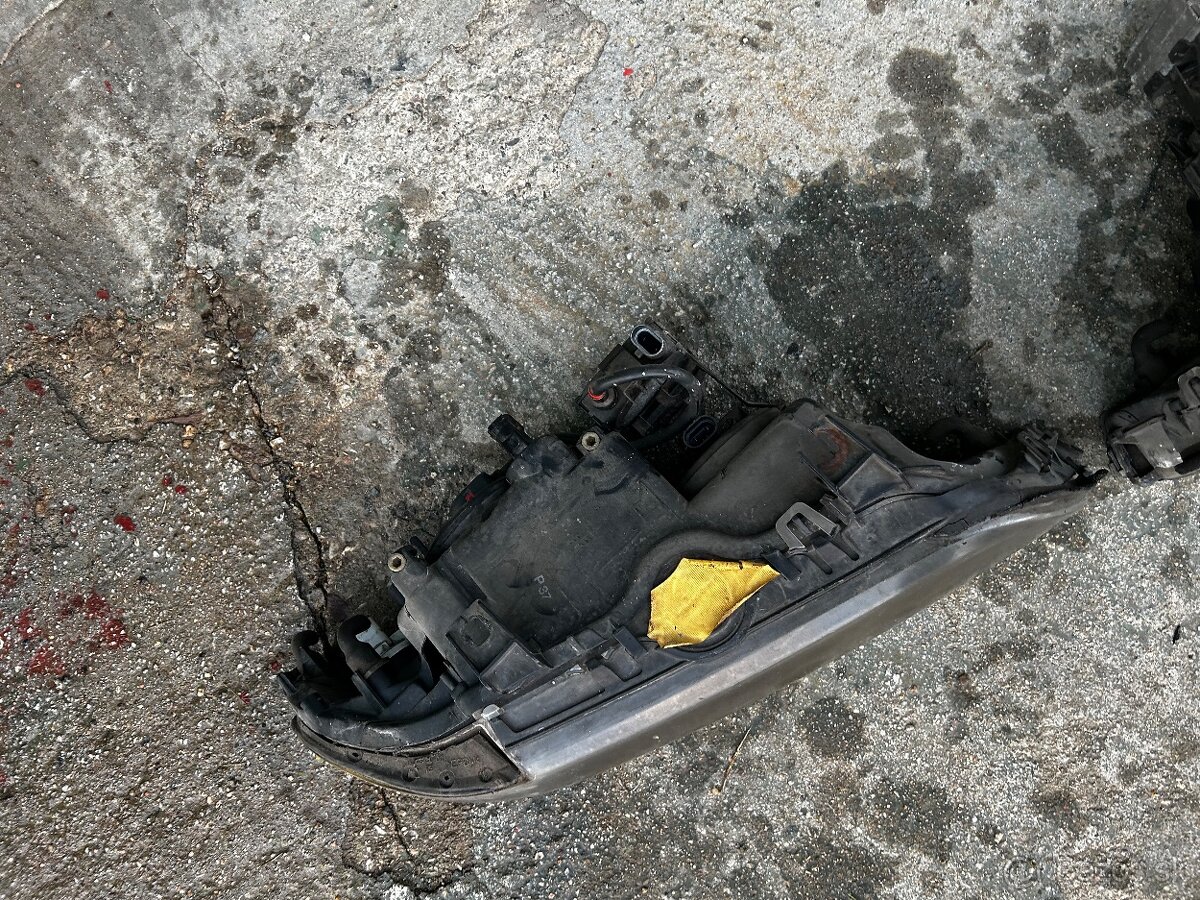 Predné svetlá Bmw e39 Hella - 4