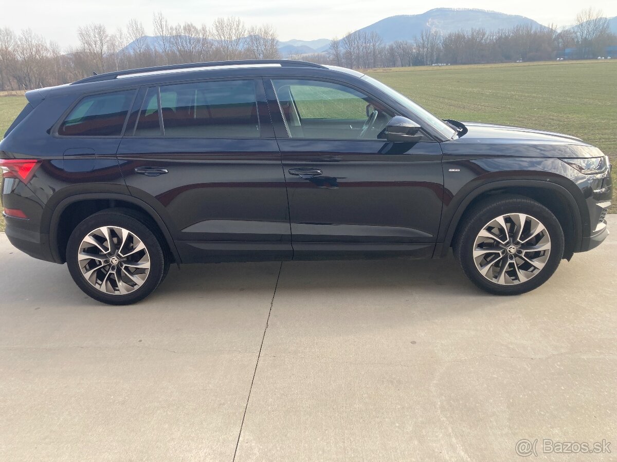 Škoda Kodiaq 2.0TDi 200PS DSG 4x4 Clever Edition Matrix 360 - 4