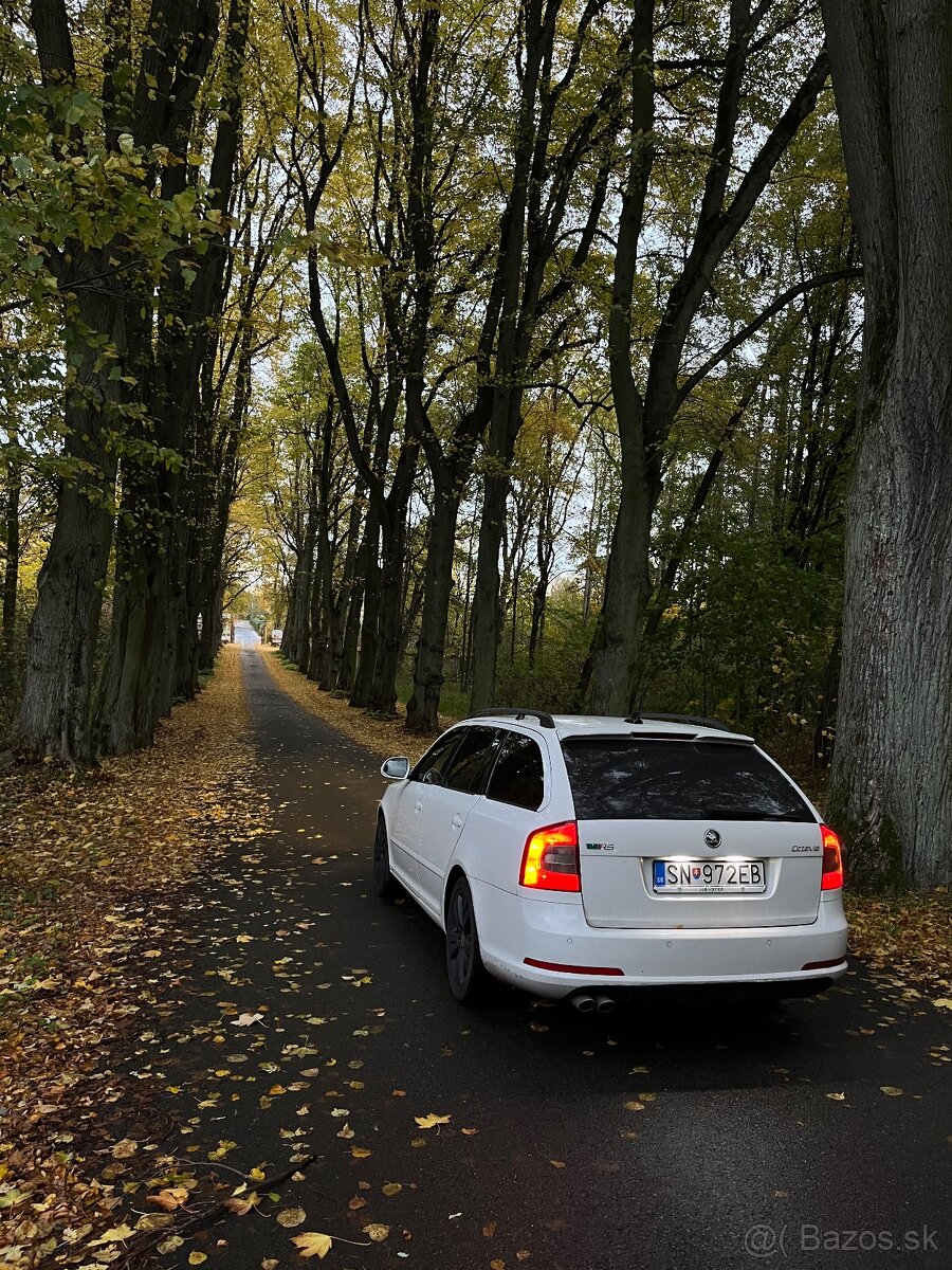 Škoda Octavia Combi RS 2 125kW - 4