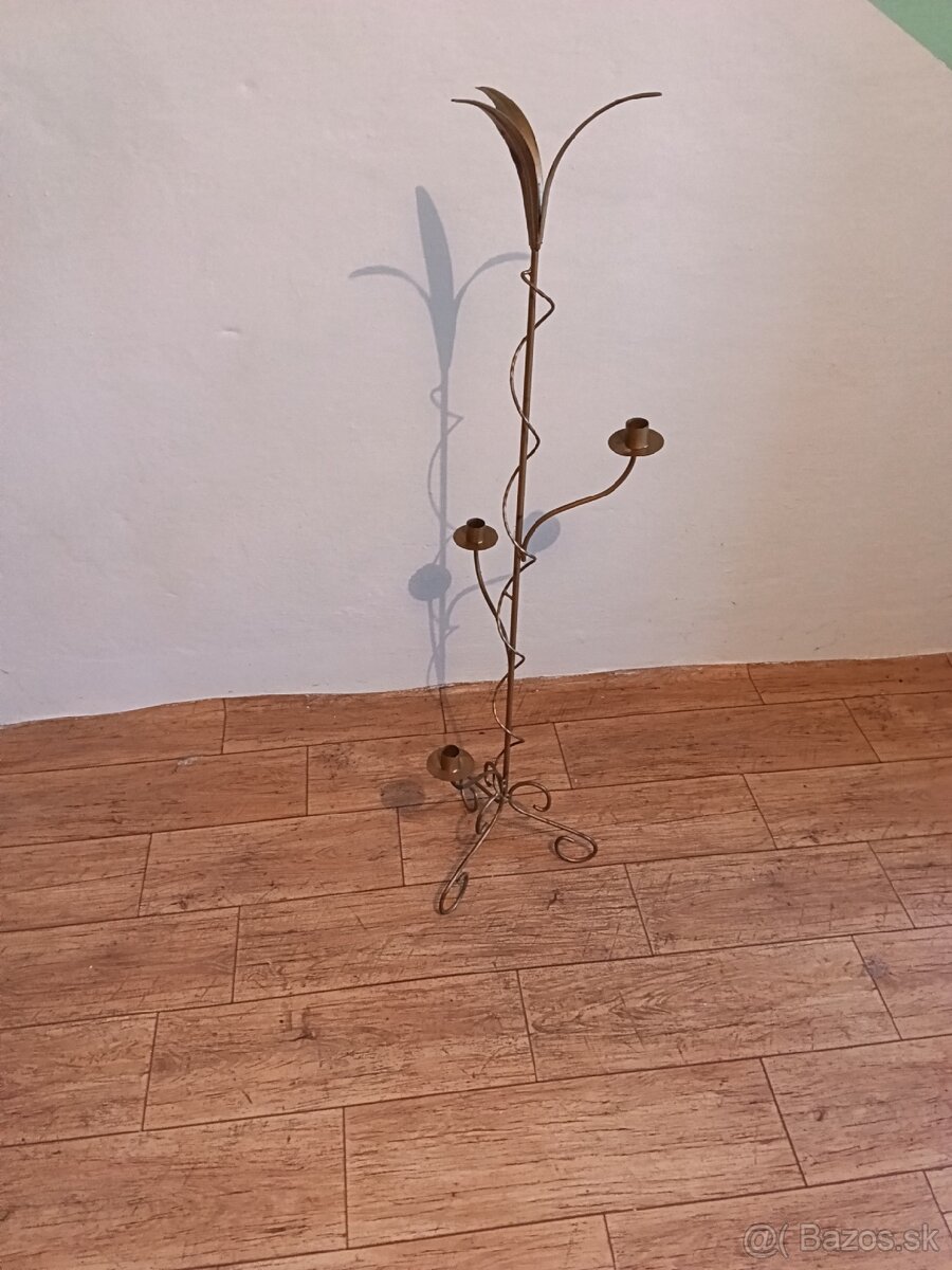 STOJAN NA SVIECKY - 4