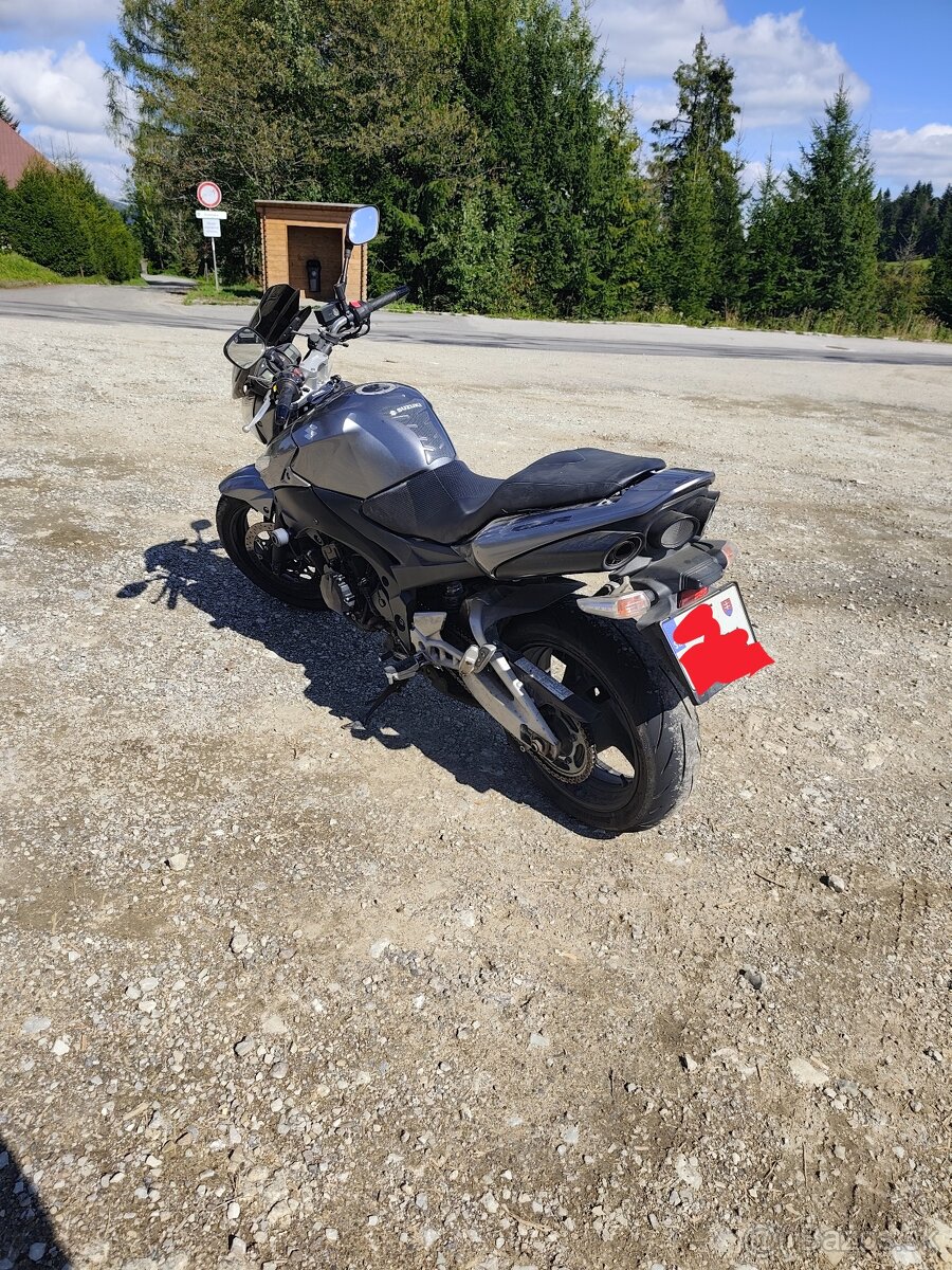 Suzuki gsr 600 - 4