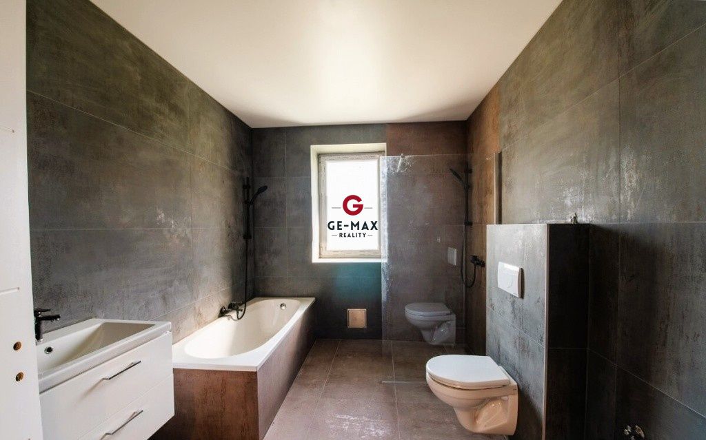 REZERVOVANÉ NA PREDAJ – KOMPLETNE ZREKONŠTRUOVANÝ RODINNÝ DO - 4