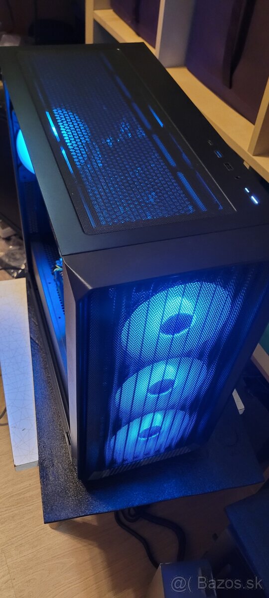 Predám hernú zostavy v 100% stave - 4