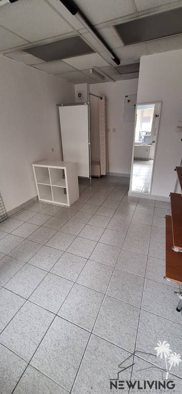 PRENÁJOM: obchodný priestor v centre, Piešťany - 4