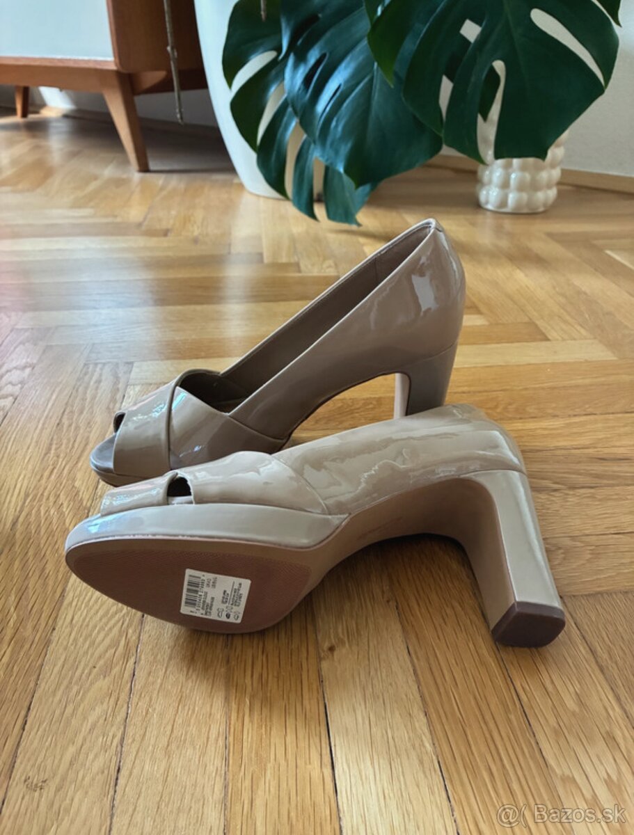 Kožené lodičky Clarks - 4