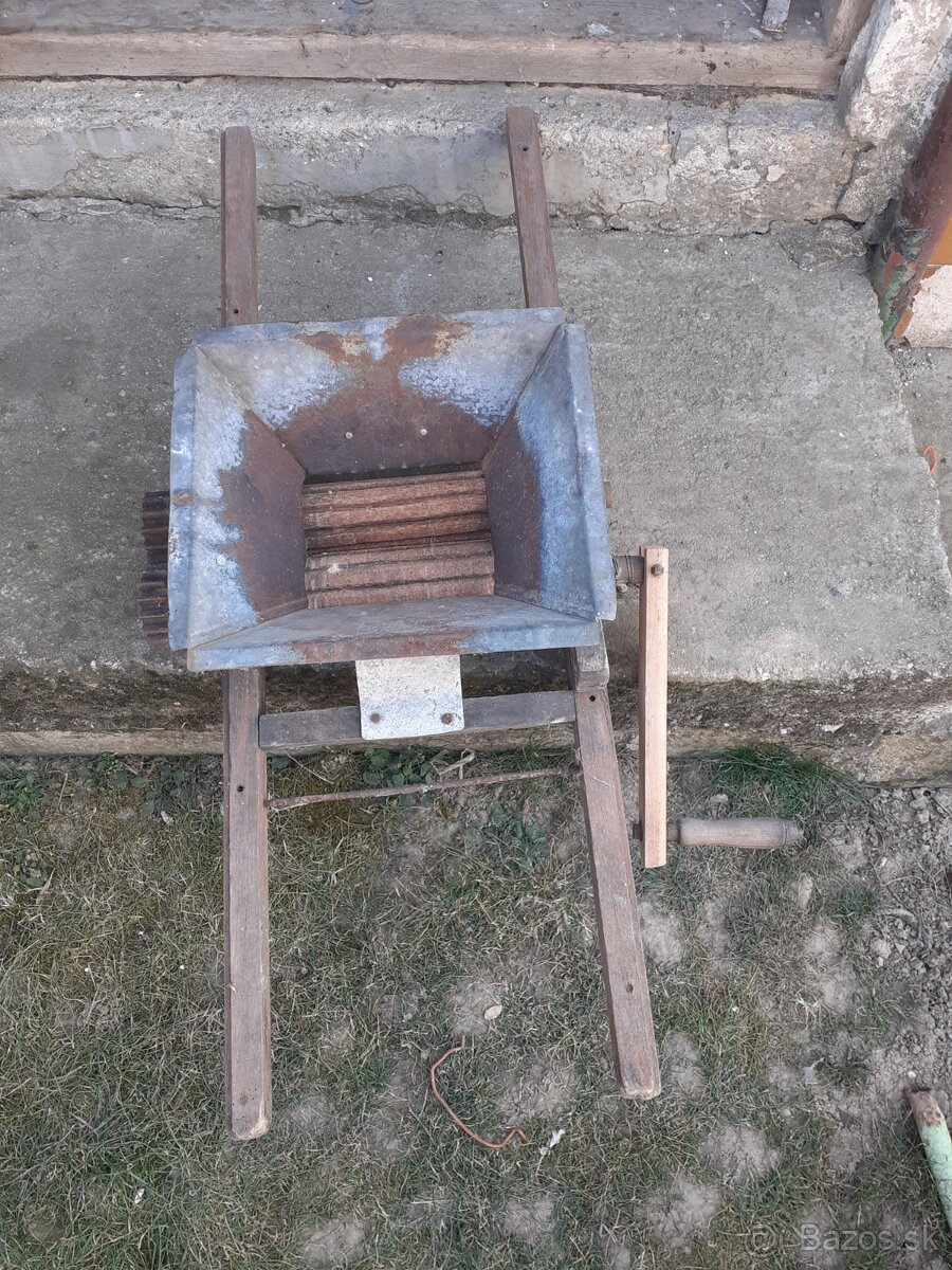 Mlincek na hrozno retro - 4