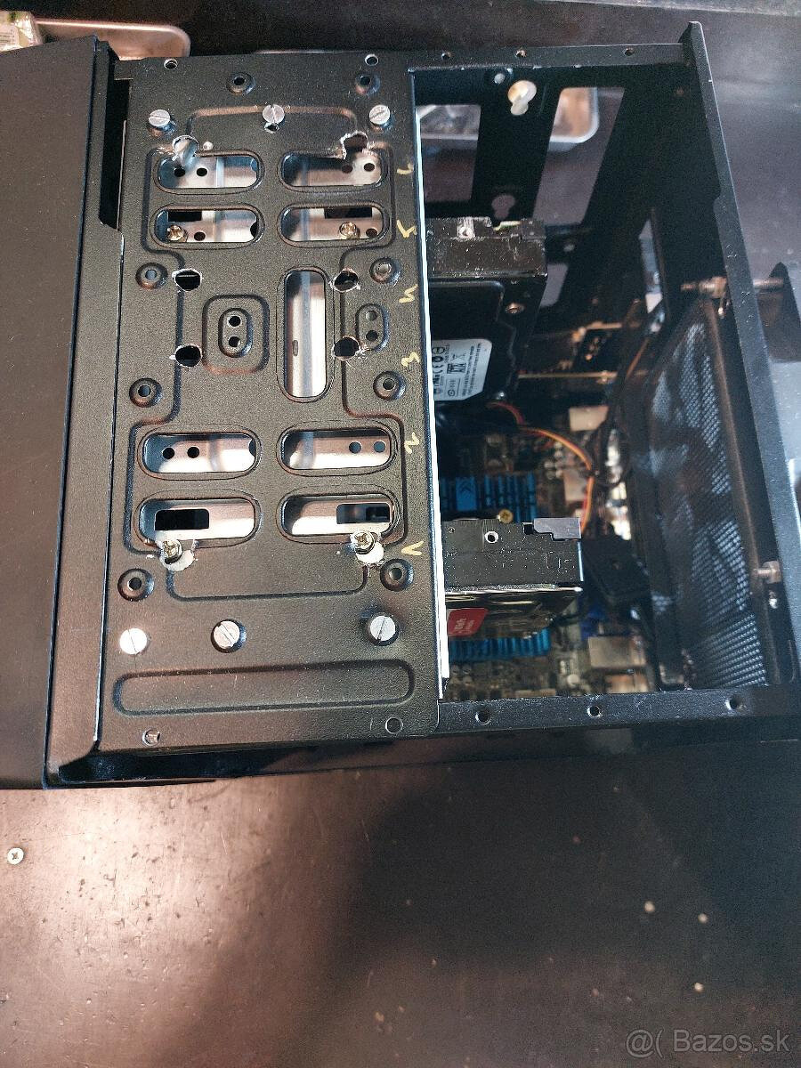 Domaci NAS Server (Intel Atom + Cooler Master ELITE 110) - 4