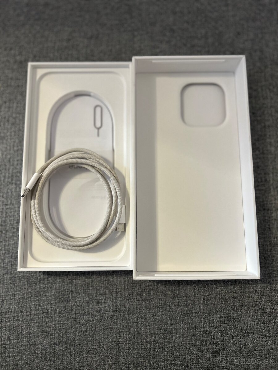 iPhone 16 Pro Max - 4