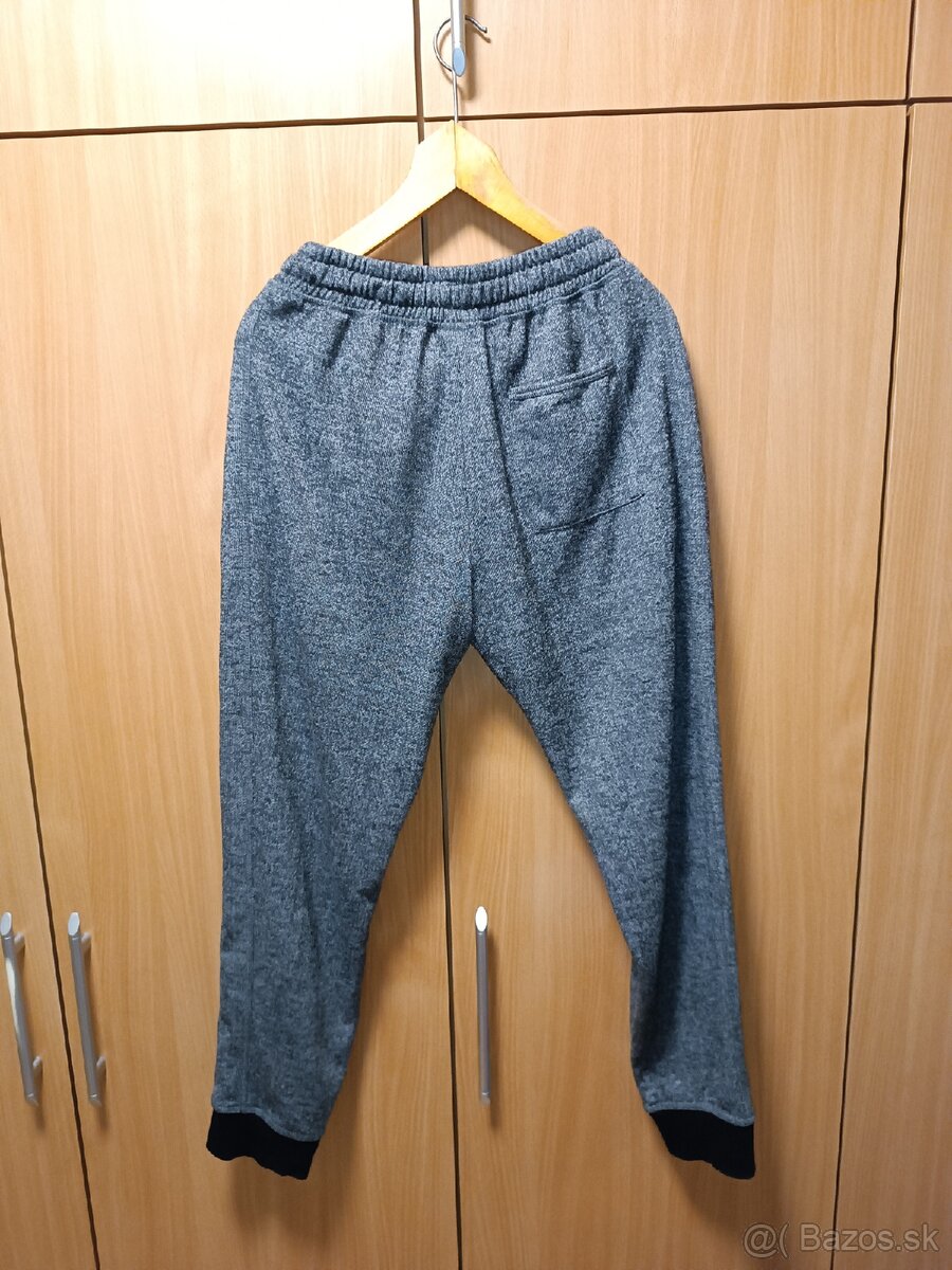 Voľnočasové tepláky JUST PLAY - 4