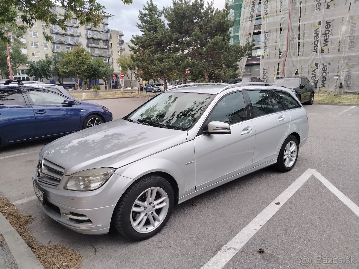 Mercedes - 4