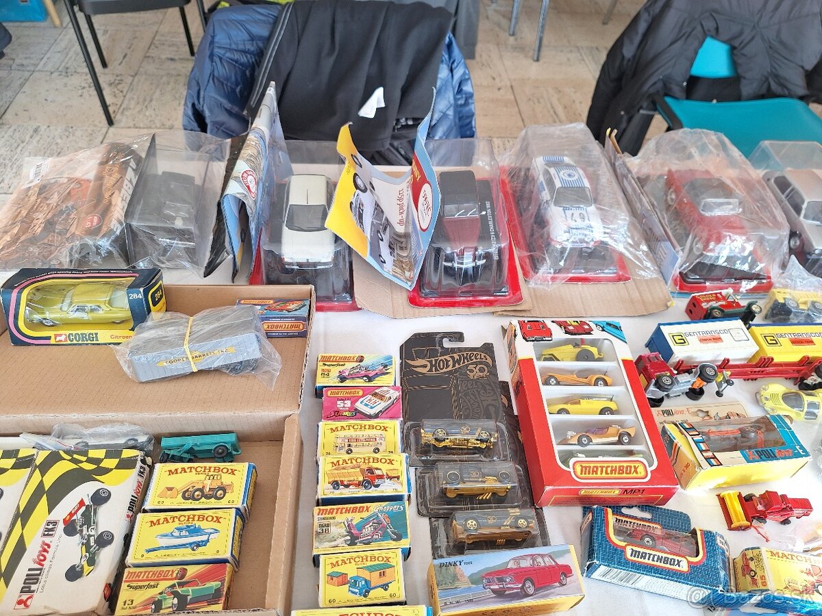 Politoys Mebetoys Corgi Matchbox RW SF boxy - 4