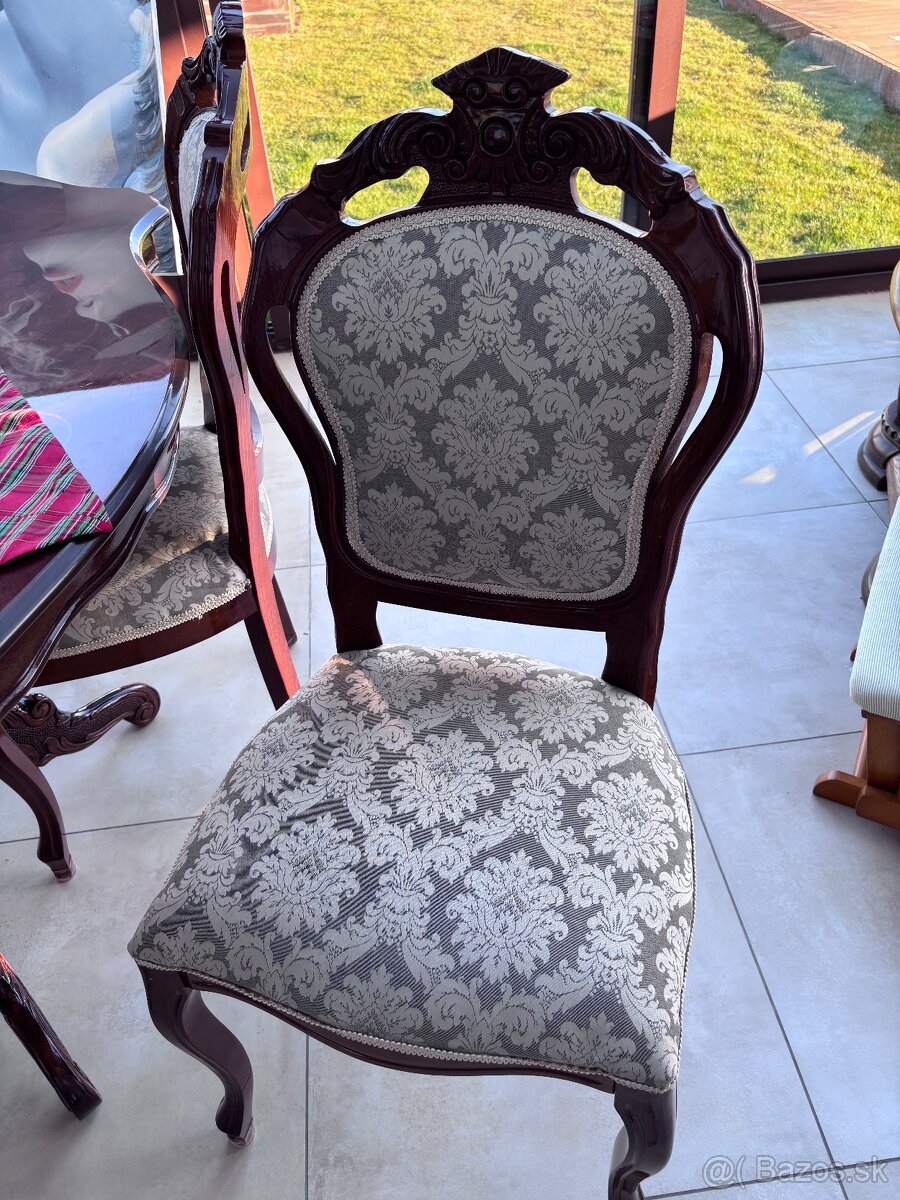 Jedálenský stôl a stoličky - 4