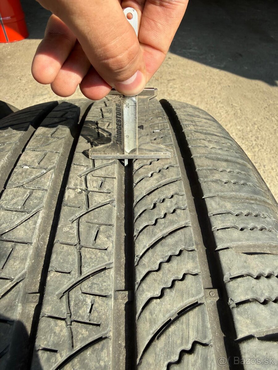 Predám Pirelli Scorpion Zero 255/60 R20 - 4