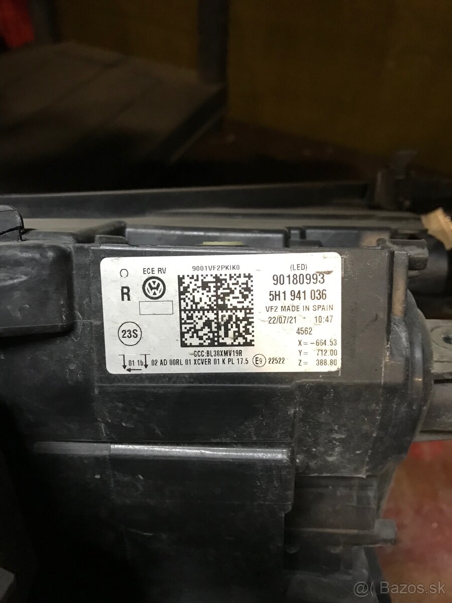Vw golf 8 full Led pravý svetlomet - 4