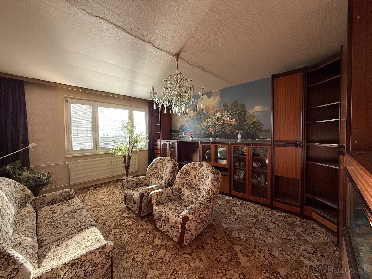 PREDAJ - 3i BYT - ZLATÉ MORAVCE - 4
