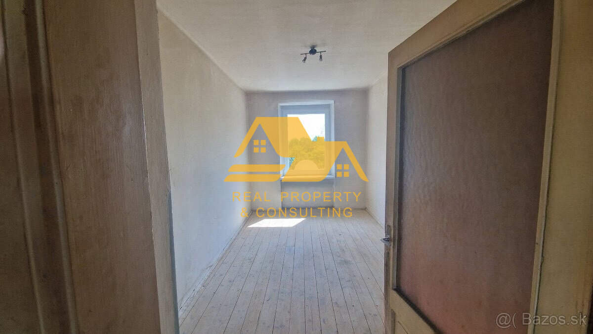 Predám tehlový 2 izbový byt v Štúrove - 4