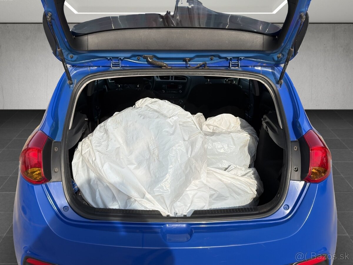 KIA Ceed 1,4 CRDi Amber - 4