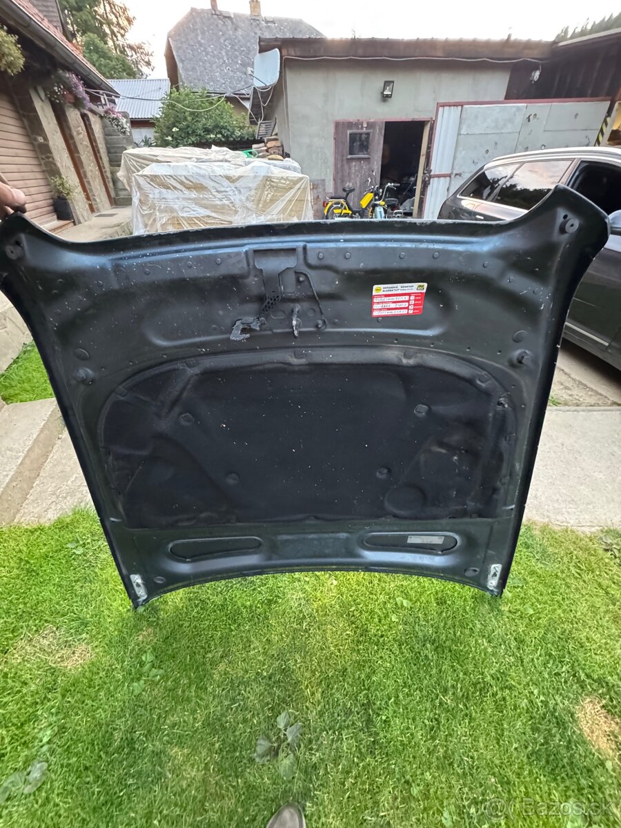 Predna kapota Audi a6 c6 - 4