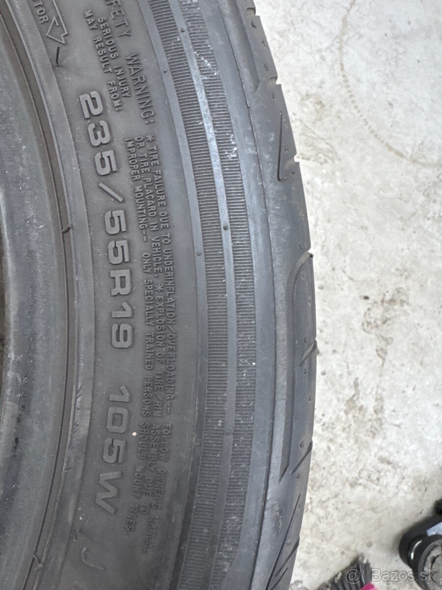 Predám letné 4ks 235/55 R19 GOOD YEAR - 4