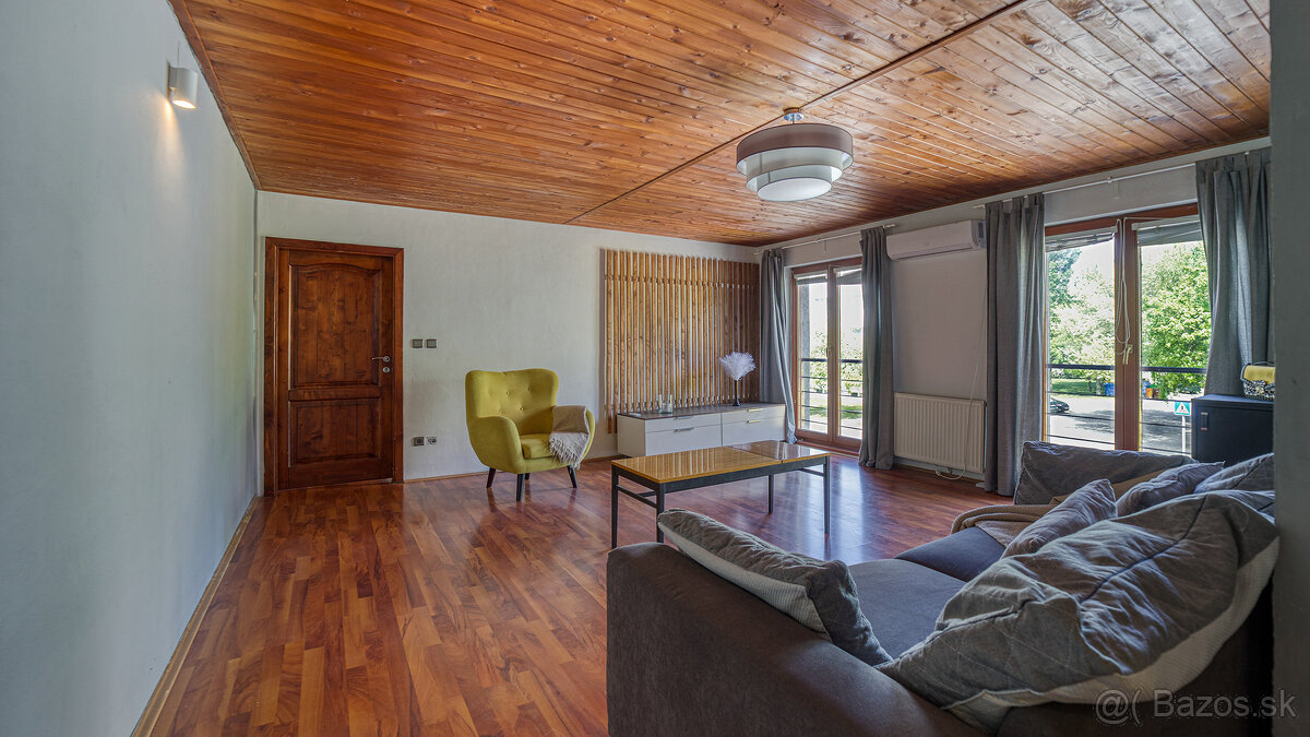 Trojpodlažná polyfunkčná budova v úplnom centre Šamorína na - 4