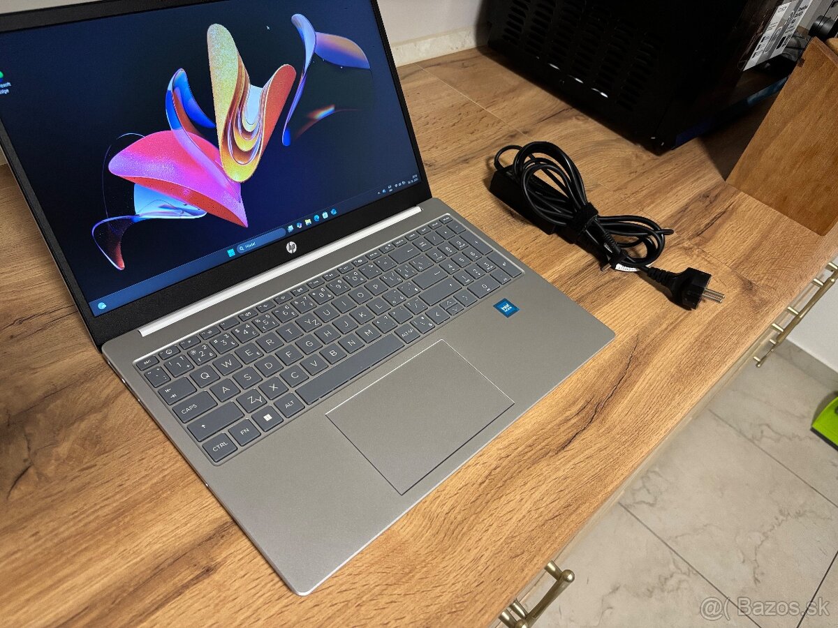 /HP/Notebook/4GB RAM DDR5/128GB NVMe SSD/Intel/2GB/ - 4