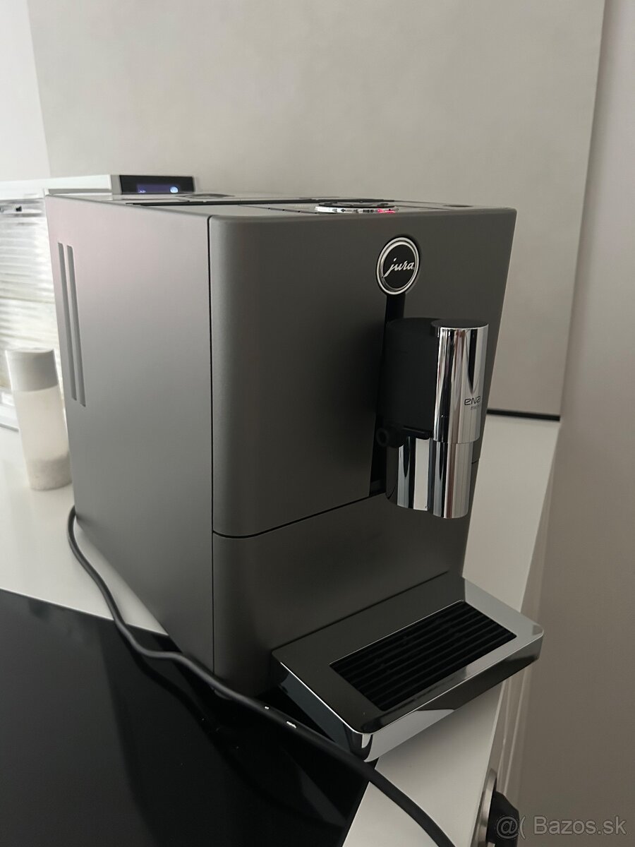 Plne funkčný kávovar Jura ENA Micro 90 - 4