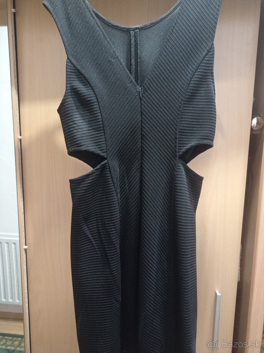 Cierne saty Gate - 4