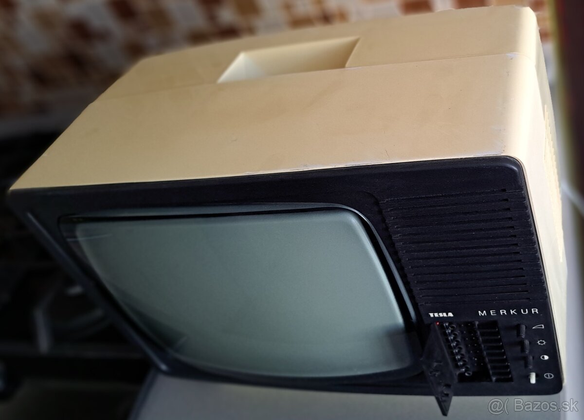 Staré elektro TESLA - 4