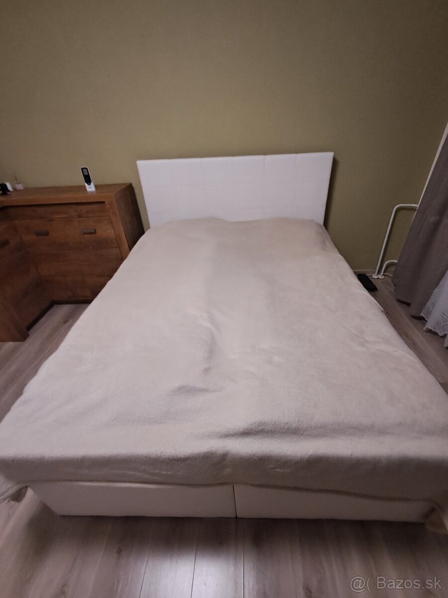 Manželka čalúnená posteľ 160x200 - 4