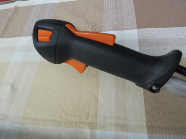 Predám krovinorez STIHL FS 131 - 4