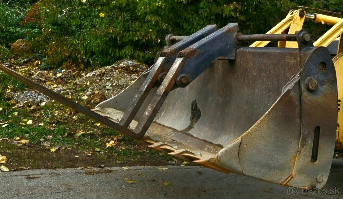 Komatsu WB 97S s TP a ŠPZ - 4