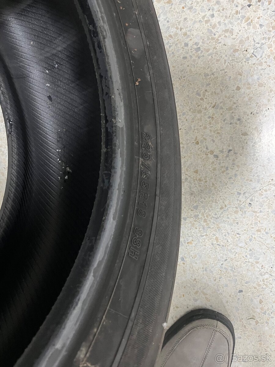 Yokohama bluearth E70 225/55 R18 - 4