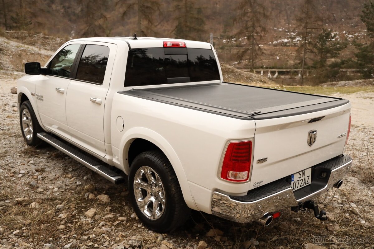 Dodge RAM 1500  5.7 HEMI 4x4 LARAMIE