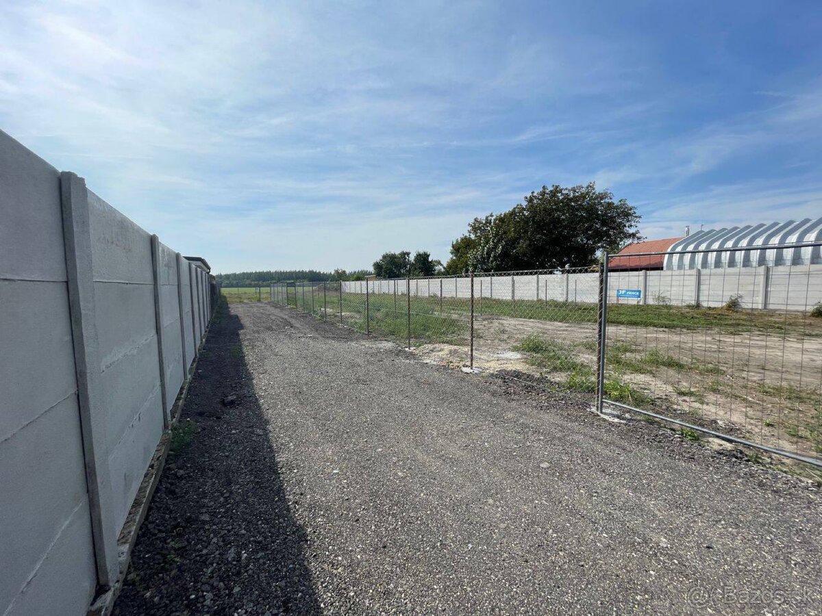 na predaj 2 samostatné pozemky - 4