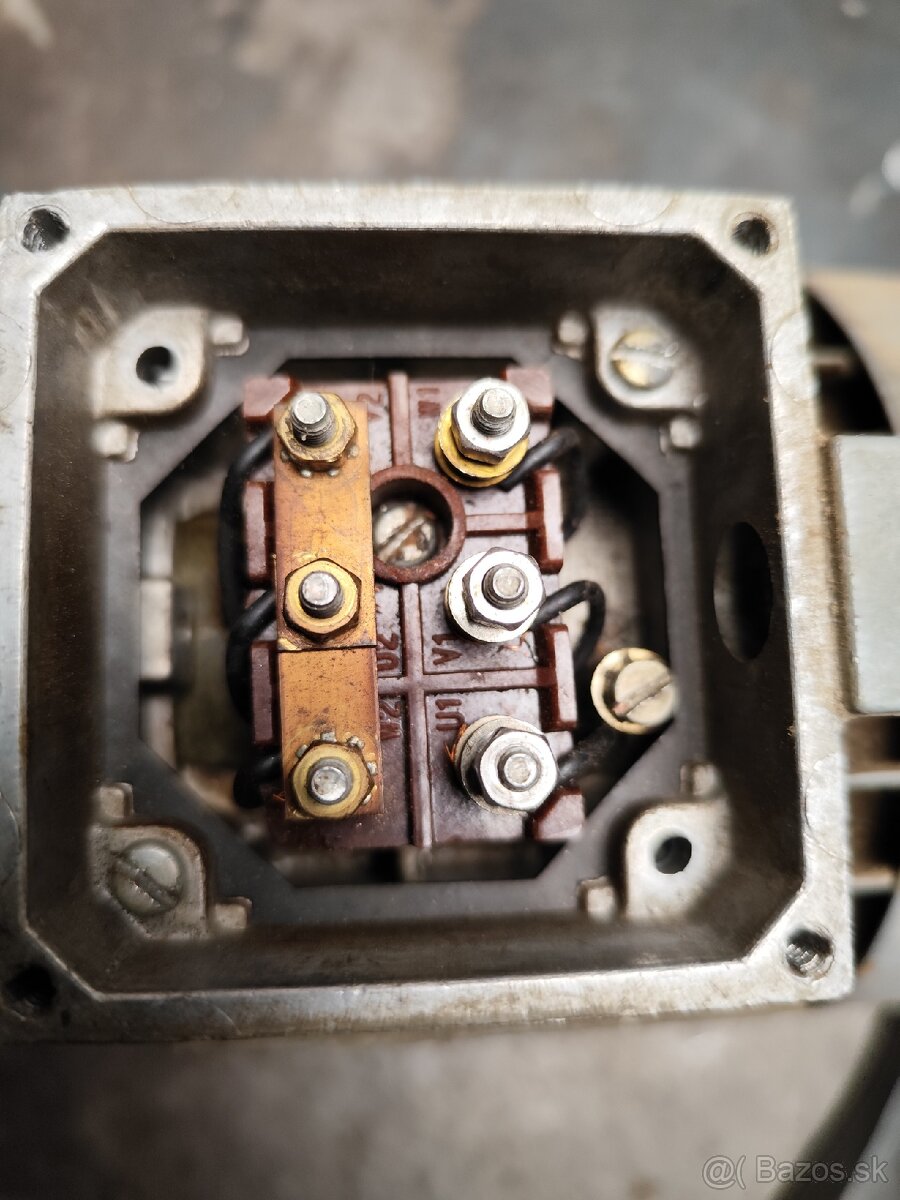 Elektromotor 180 w 900 otačok 400volt - 4