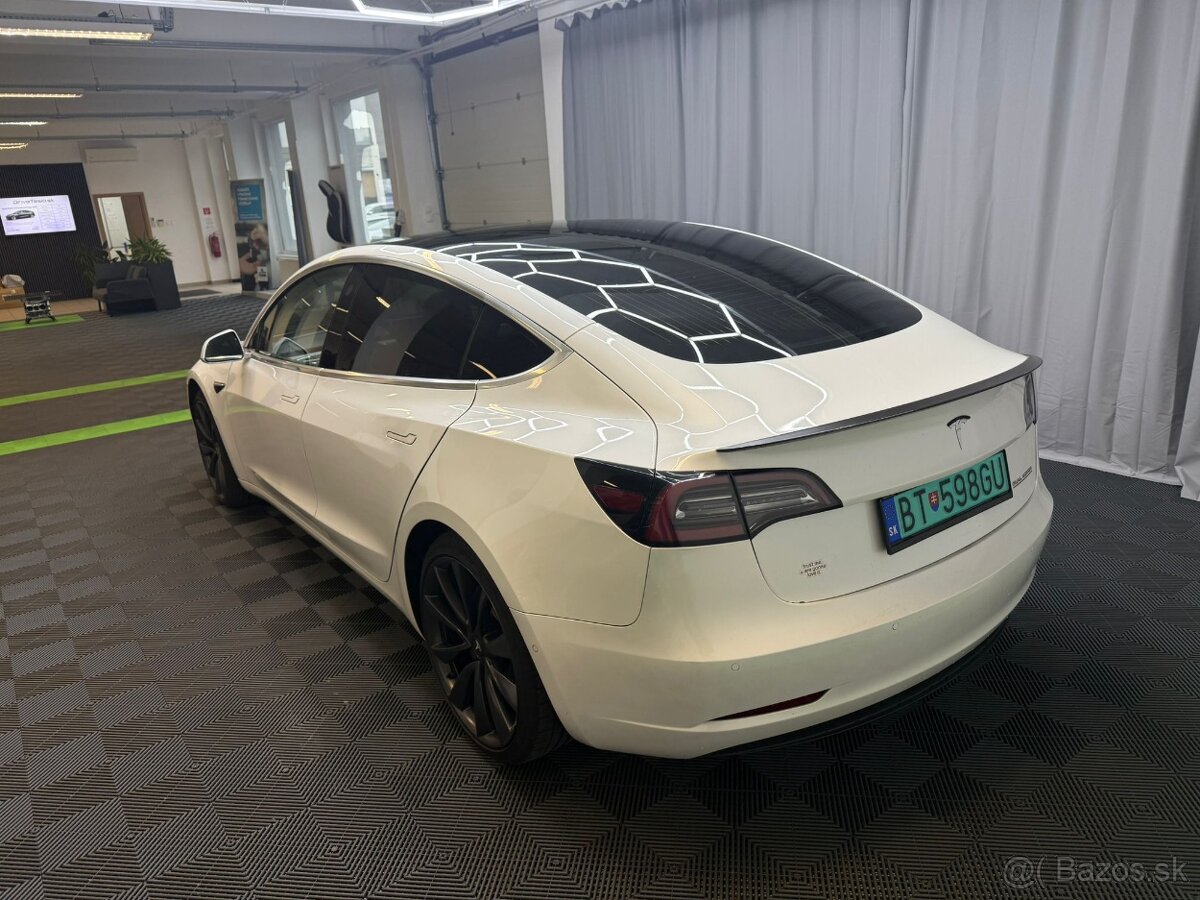 Tesla Model 3 Performance 2020 – Zee - 4